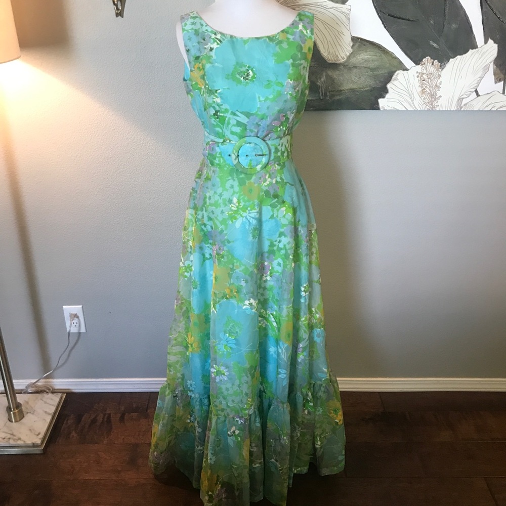 FLASH SALE 🌼 AMAZING VINTAGE 60’s Gown